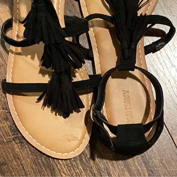 Old Navy Sandals - Picture 3 of 5